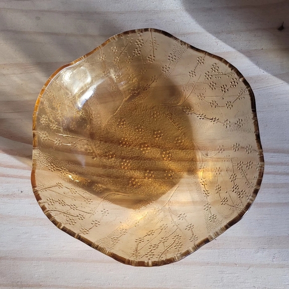 Amber Glass Bowls and Plates by Pasabahce (Embossed Flower & Scalloped - Picture 5 of 5